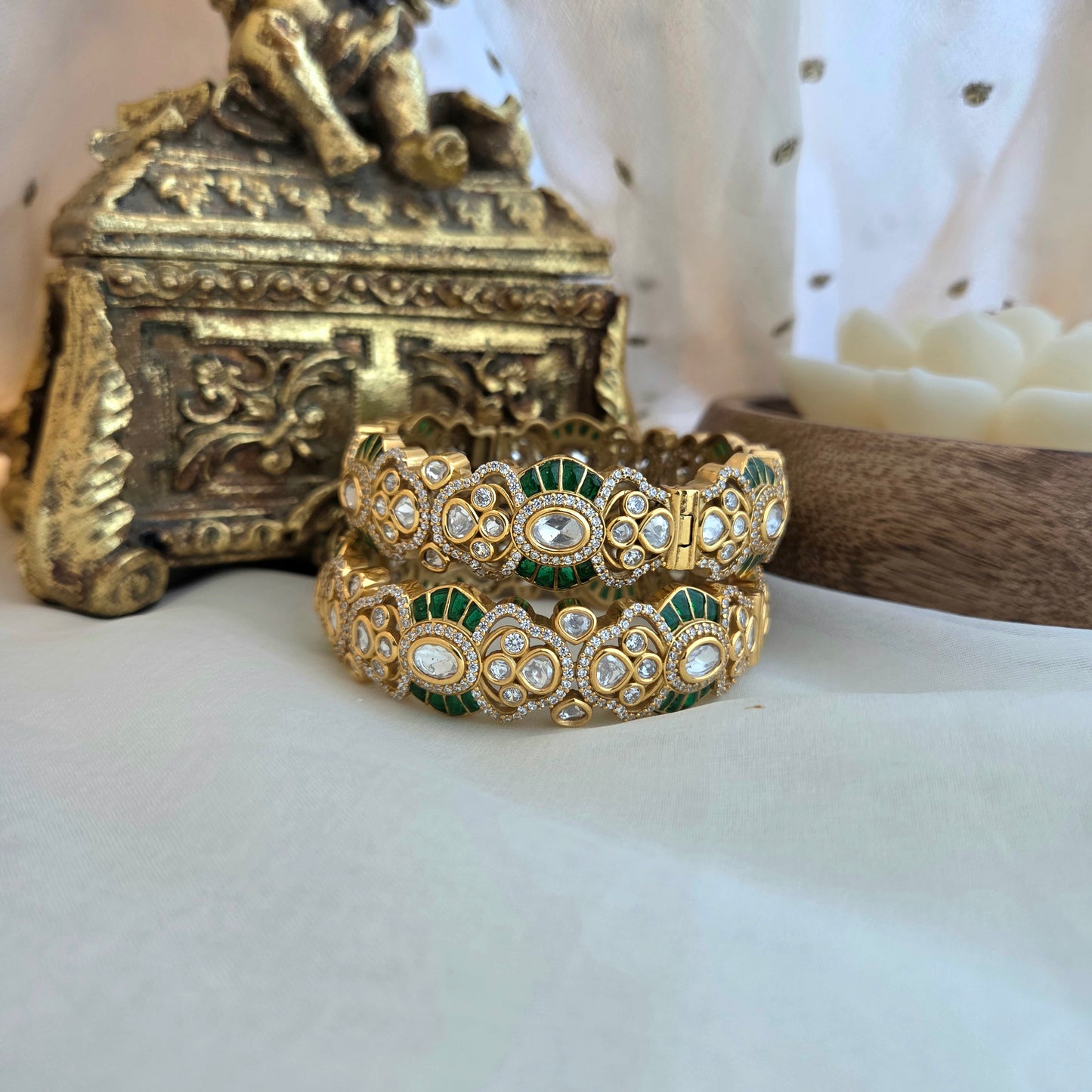 Emerald diamond polki openable kada ( one pair )
