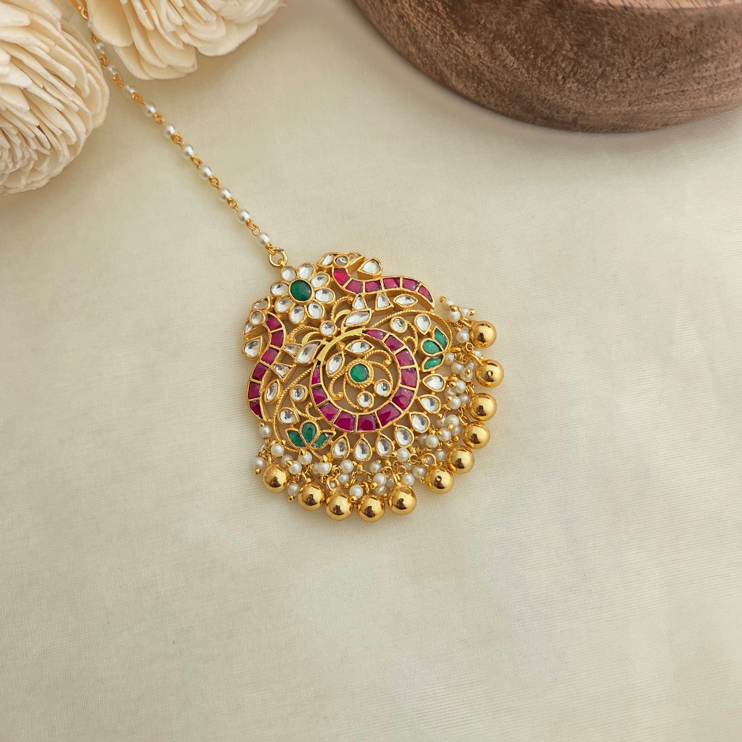 Coloured kundan maang tikka