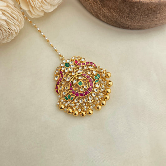 Coloured kundan maang tikka