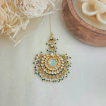 Flourite green maang tikka