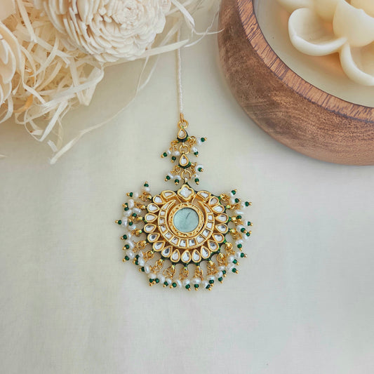 Flourite green maang tikka