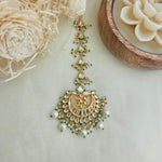 Kundan maang tikka