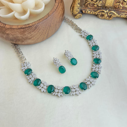 Emerald diamond small necklace set