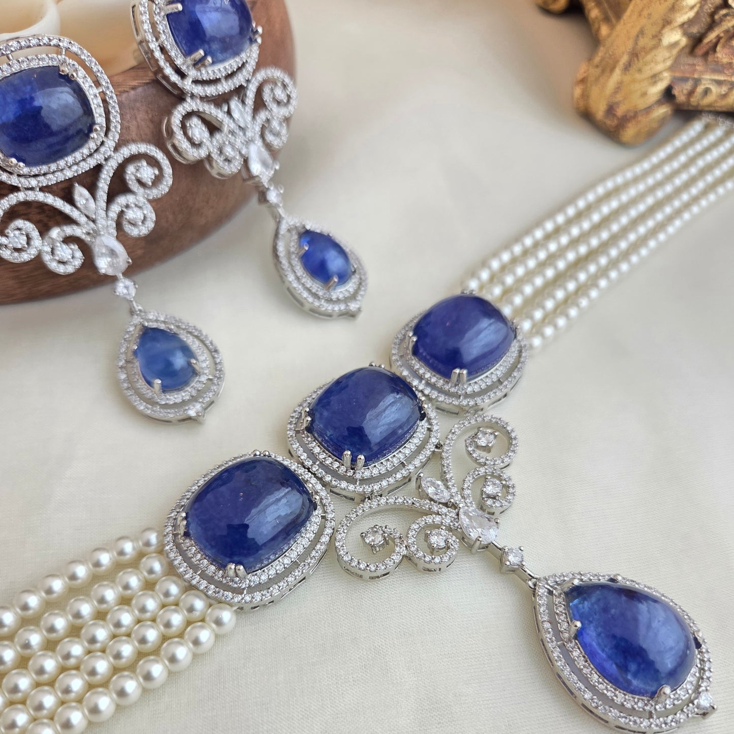 Blue sapphire and pearl choker set