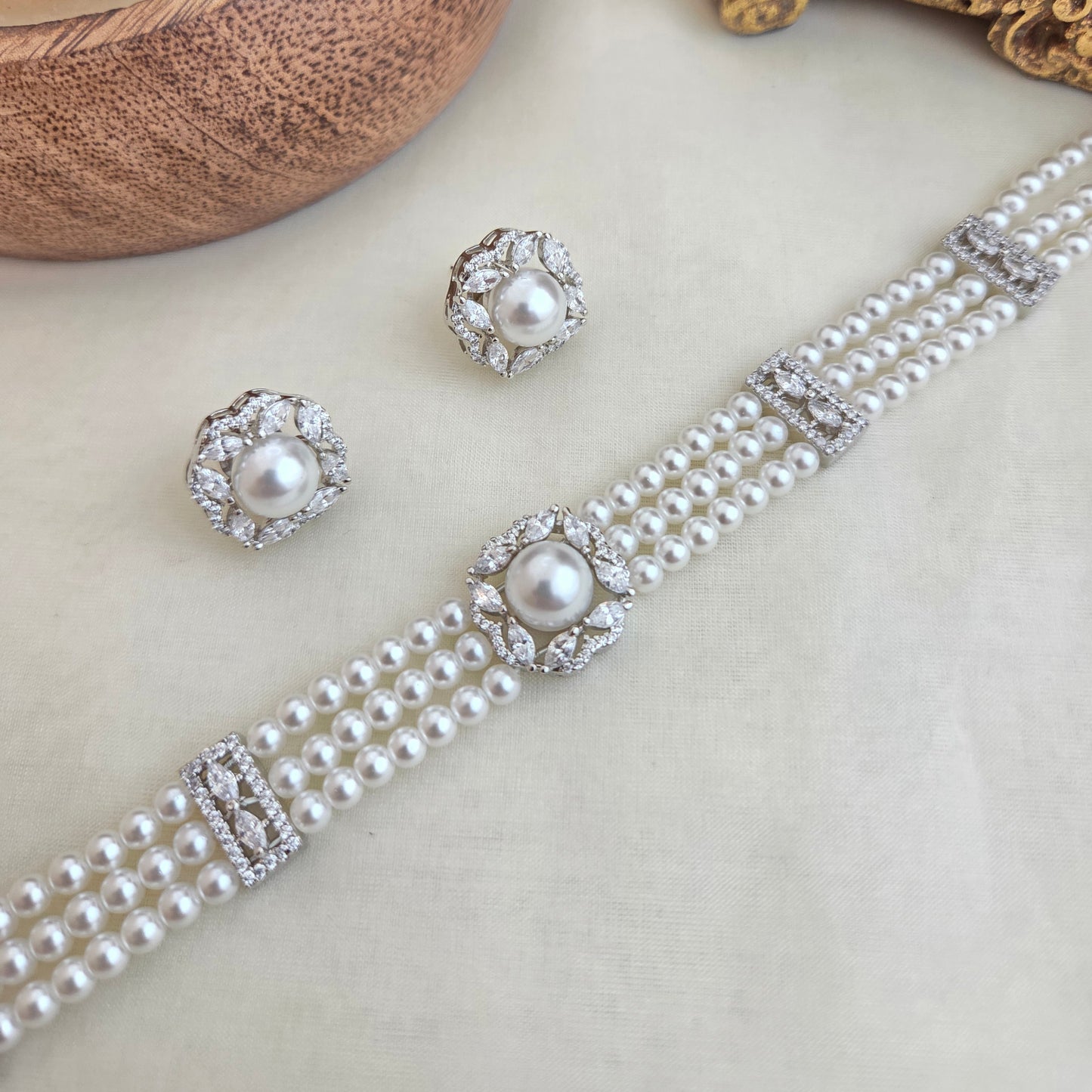 Diamond and pearls choker set