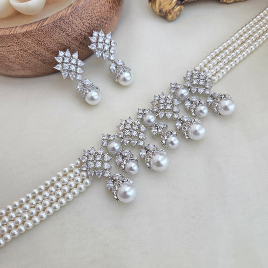 Diamond and pearls necklace set