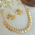Traditional gold set