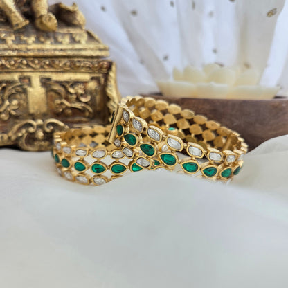 Emerald kundan openable kada ( one pair )