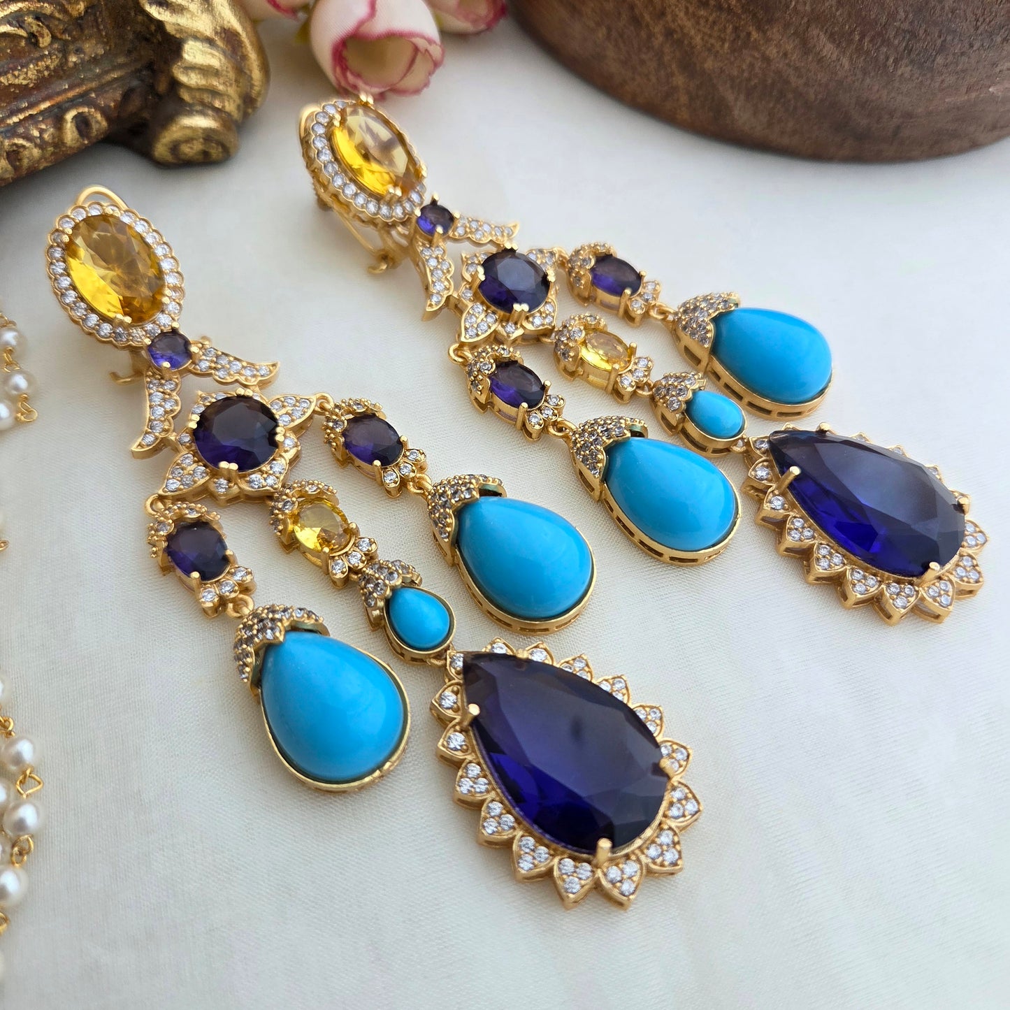 The sapphire and turquoise drop earings