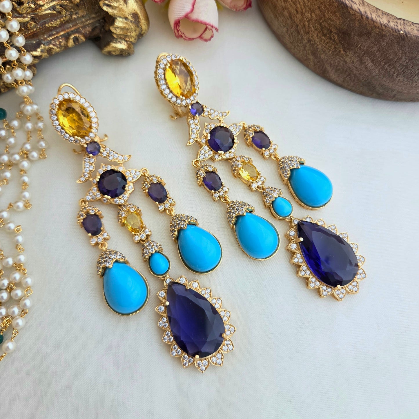 The sapphire and turquoise drop earings