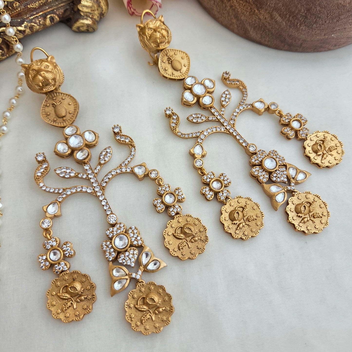 Tiger head kundan earrings