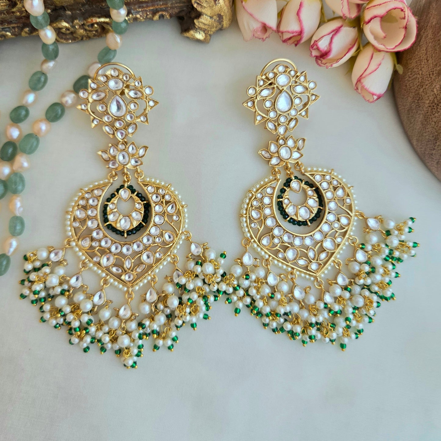 Jadau kundan emrald chandbali