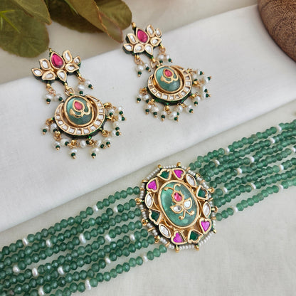 Flourite and emrald beaded chokar set