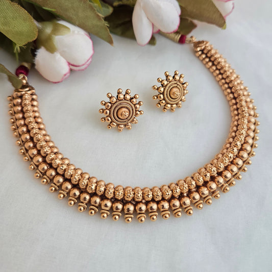 Traditional antique gold necklace set