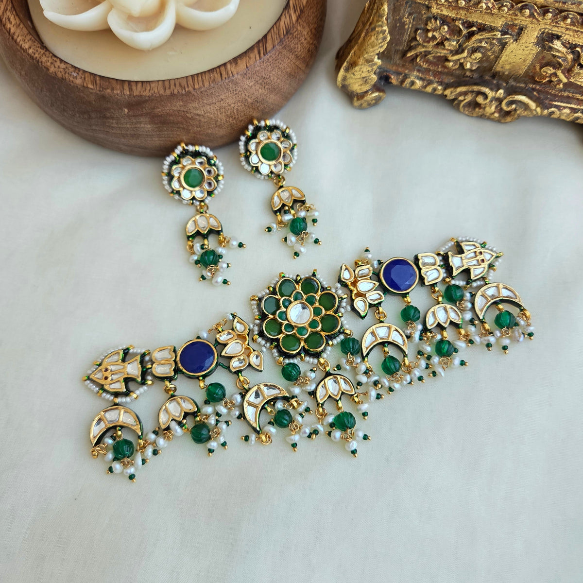 Emrald floral chokhar set