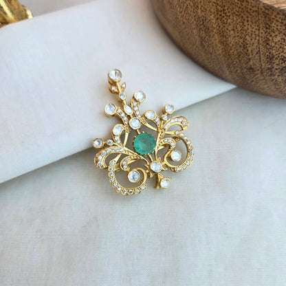 The silver crown brooch