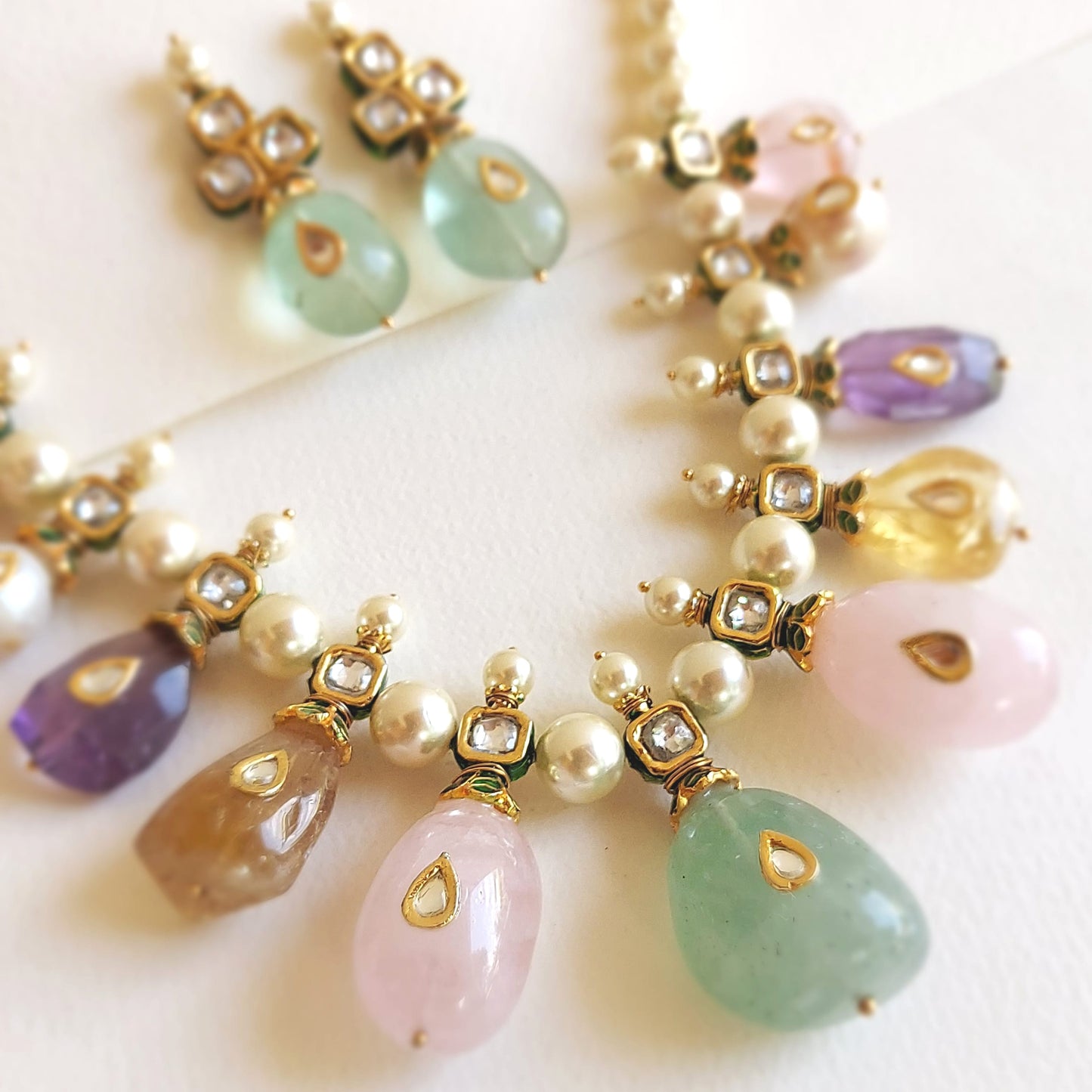 Pearl multicolored stones necklace set
