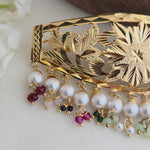 Navratna golden hairclip