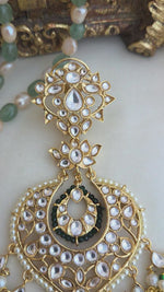 Jadau kundan emrald chandbali