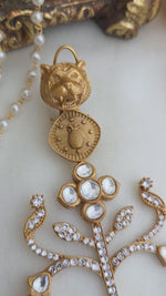 Tiger head kundan earrings