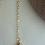 Small kundan maang tikka